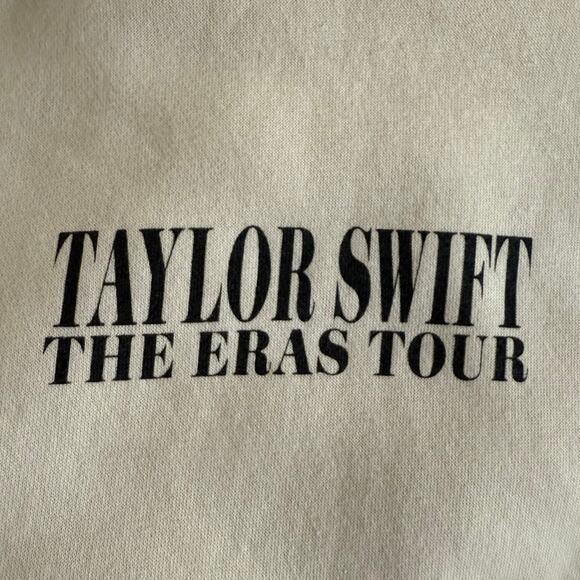 Official Taylor Swift The Eras Tour Cream Hoodie Size XL Multicolor Graphic Back - Picture 2 of 5